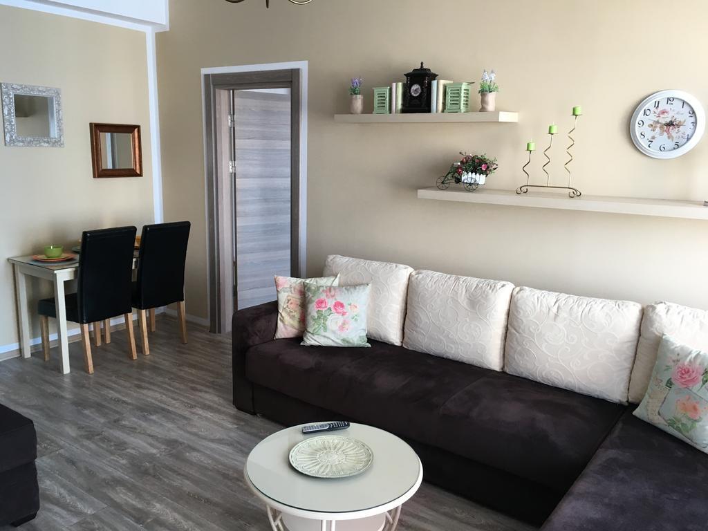 Gabrielle Apartment Mamaia Esterno foto