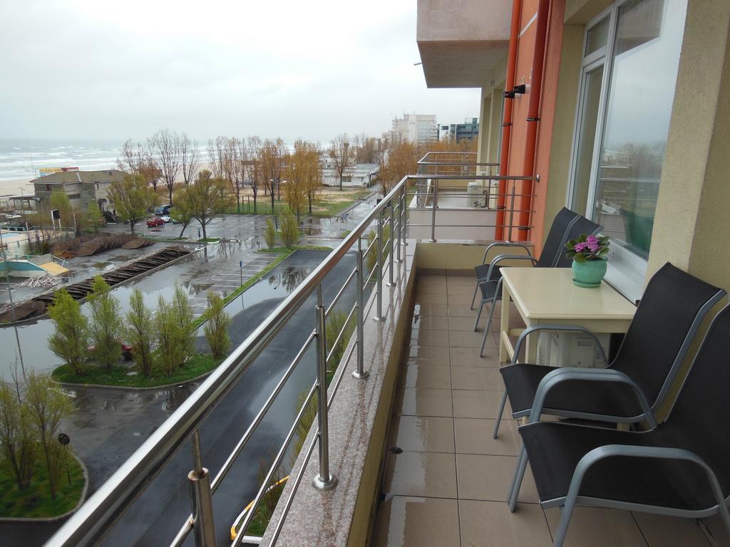 Gabrielle Apartment Mamaia Esterno foto